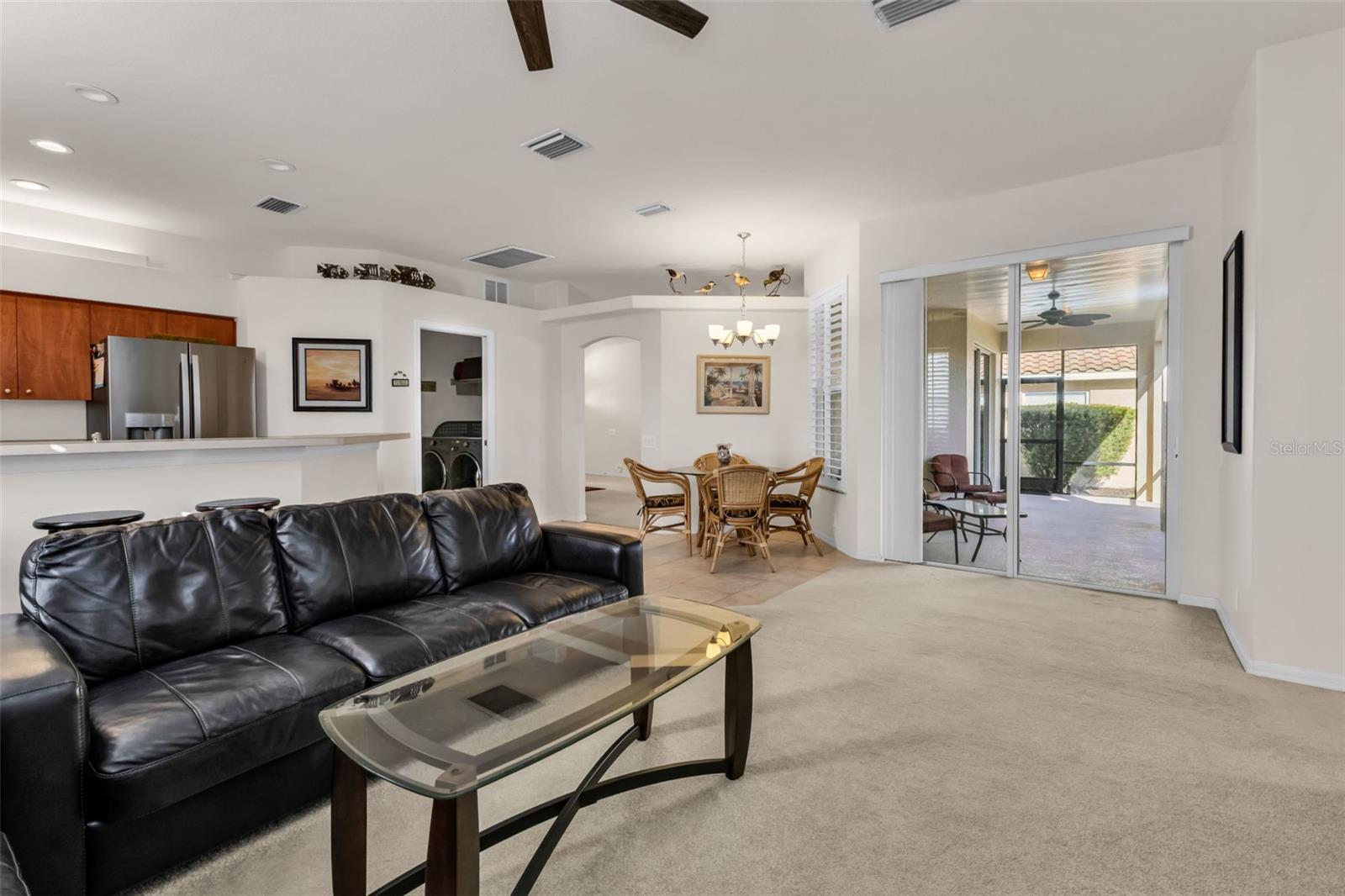 Image 18 of 41 For 2998 Royal Palm Dr