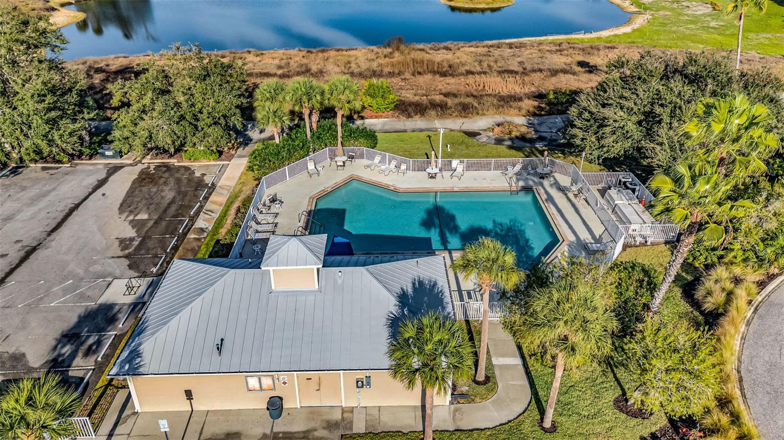 Image 38 of 41 For 2998 Royal Palm Dr