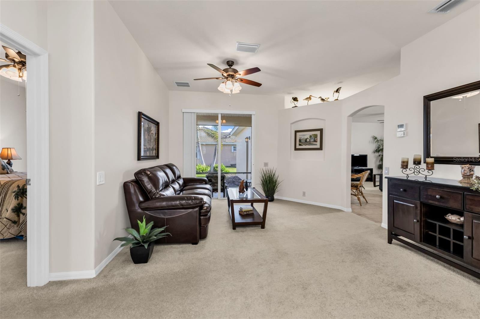 Image 6 of 41 For 2998 Royal Palm Dr