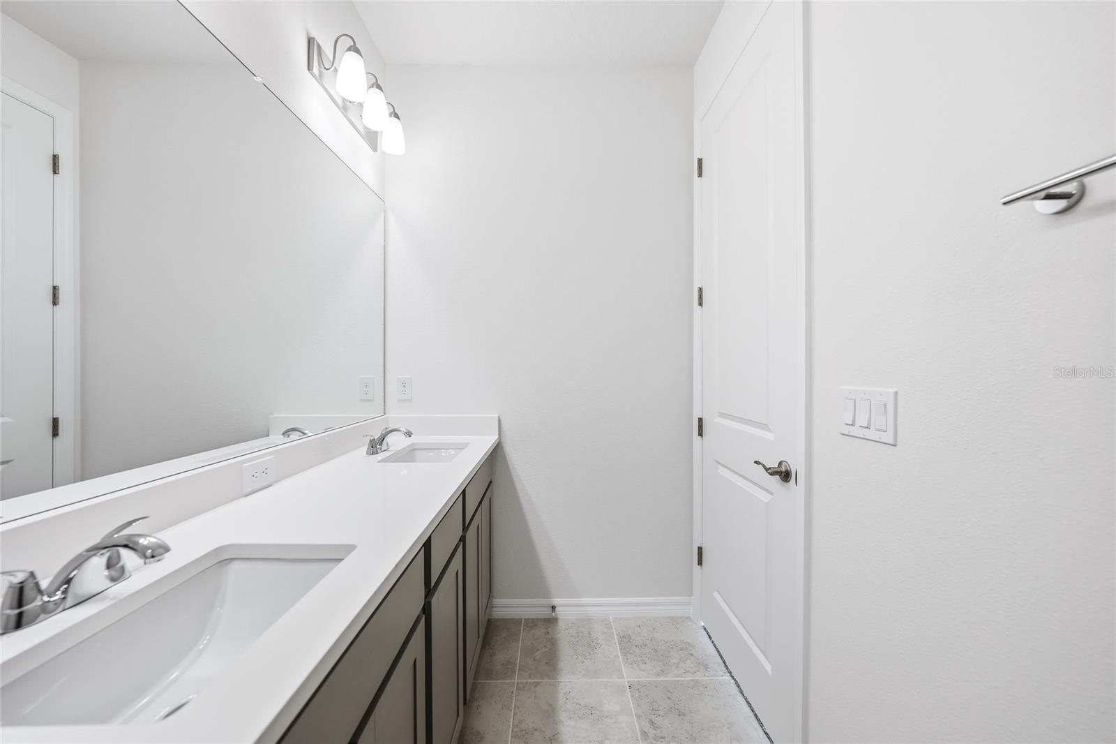 Image 12 of 25 For 13455 Turnleaf Boulevard