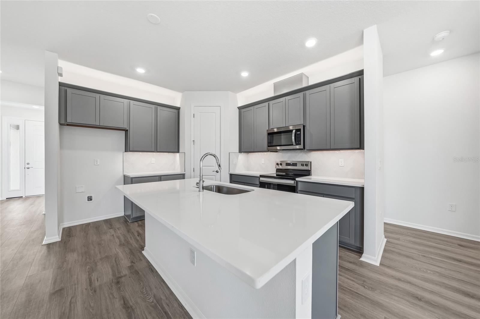 Image 5 of 25 For 13455 Turnleaf Boulevard