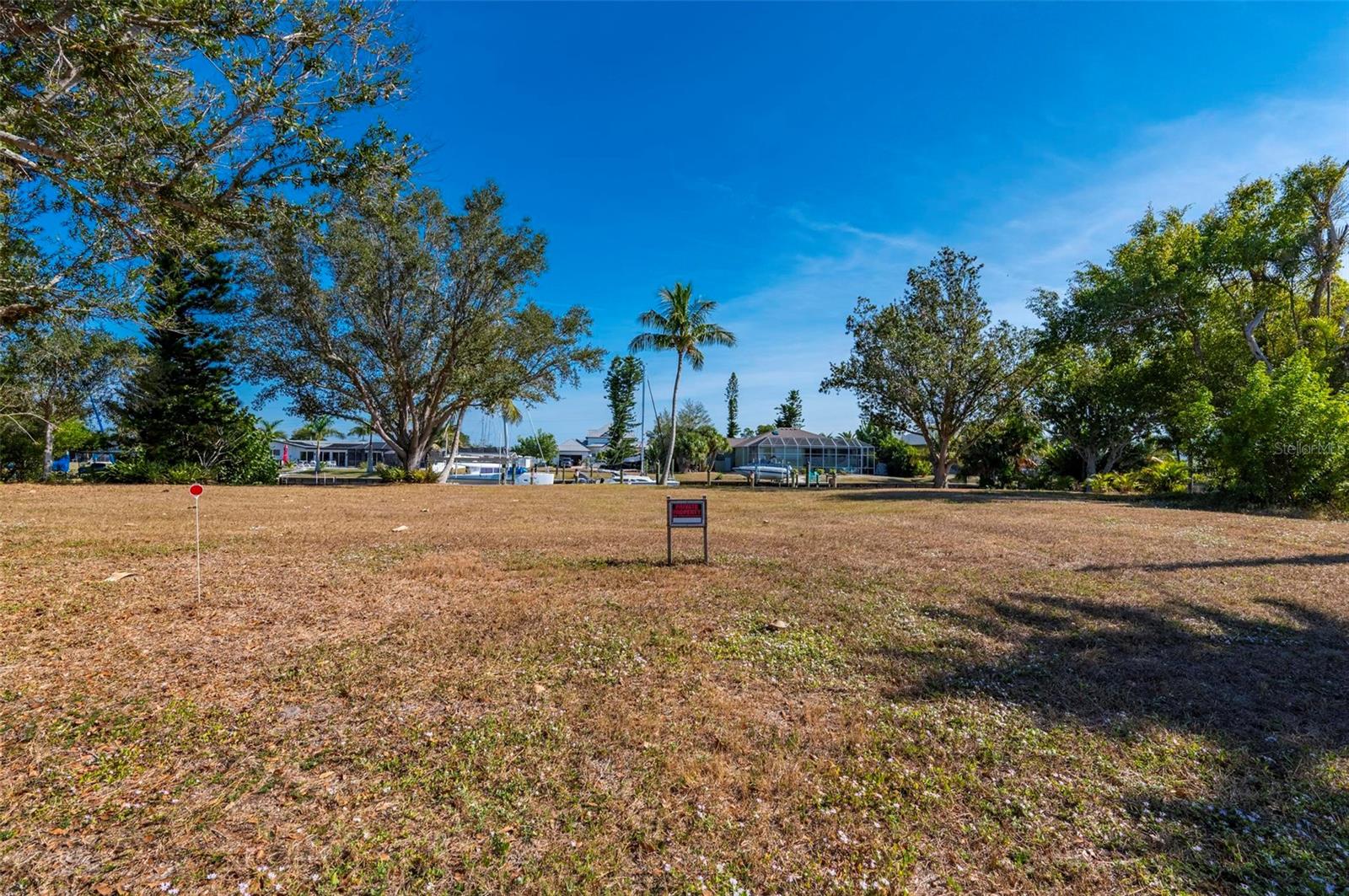 Image 11 of 46 For 165 Small Street Se