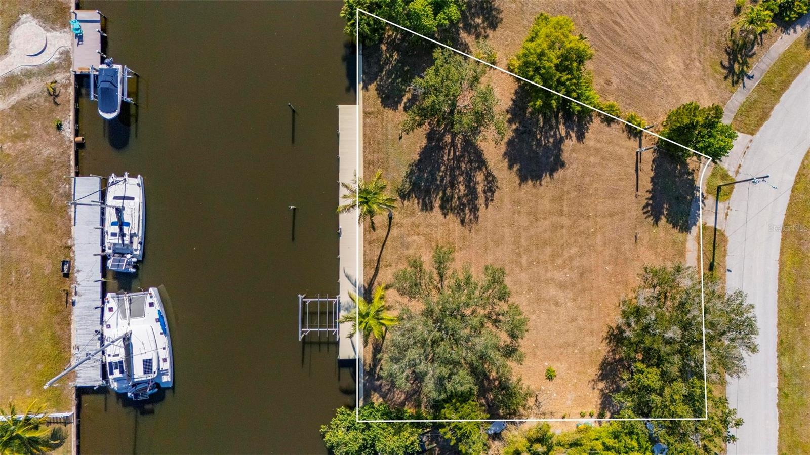 Image 3 of 46 For 165 Small Street Se