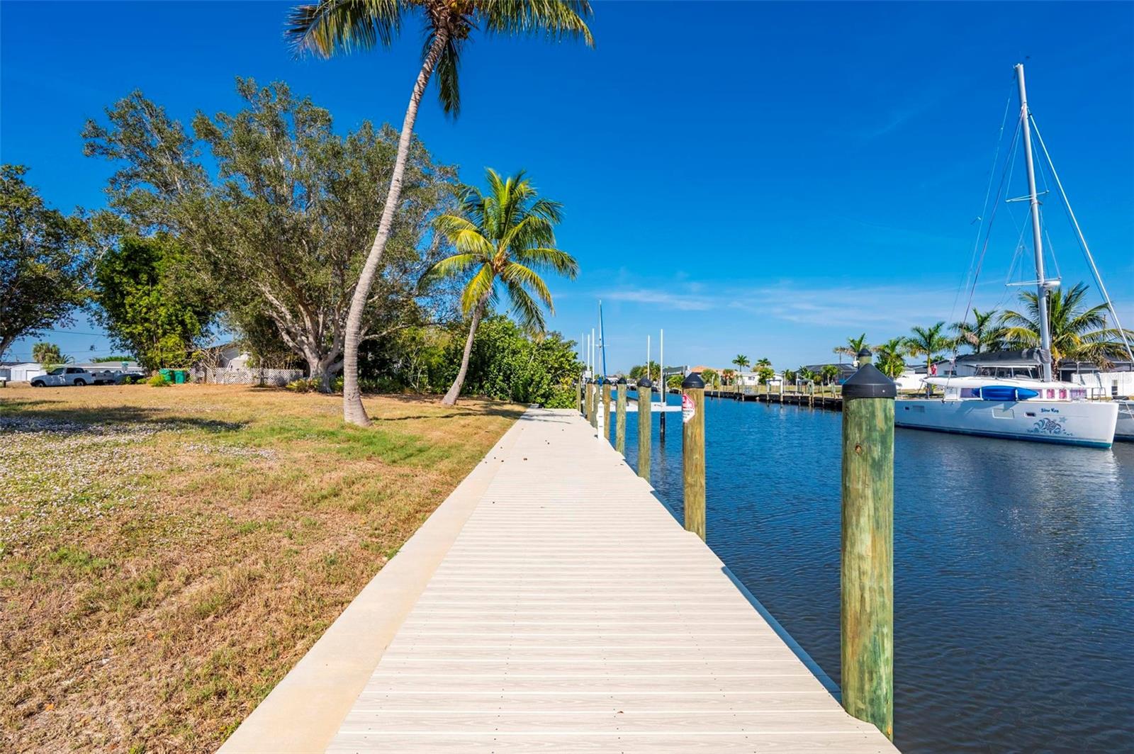 Image 6 of 46 For 165 Small Street Se