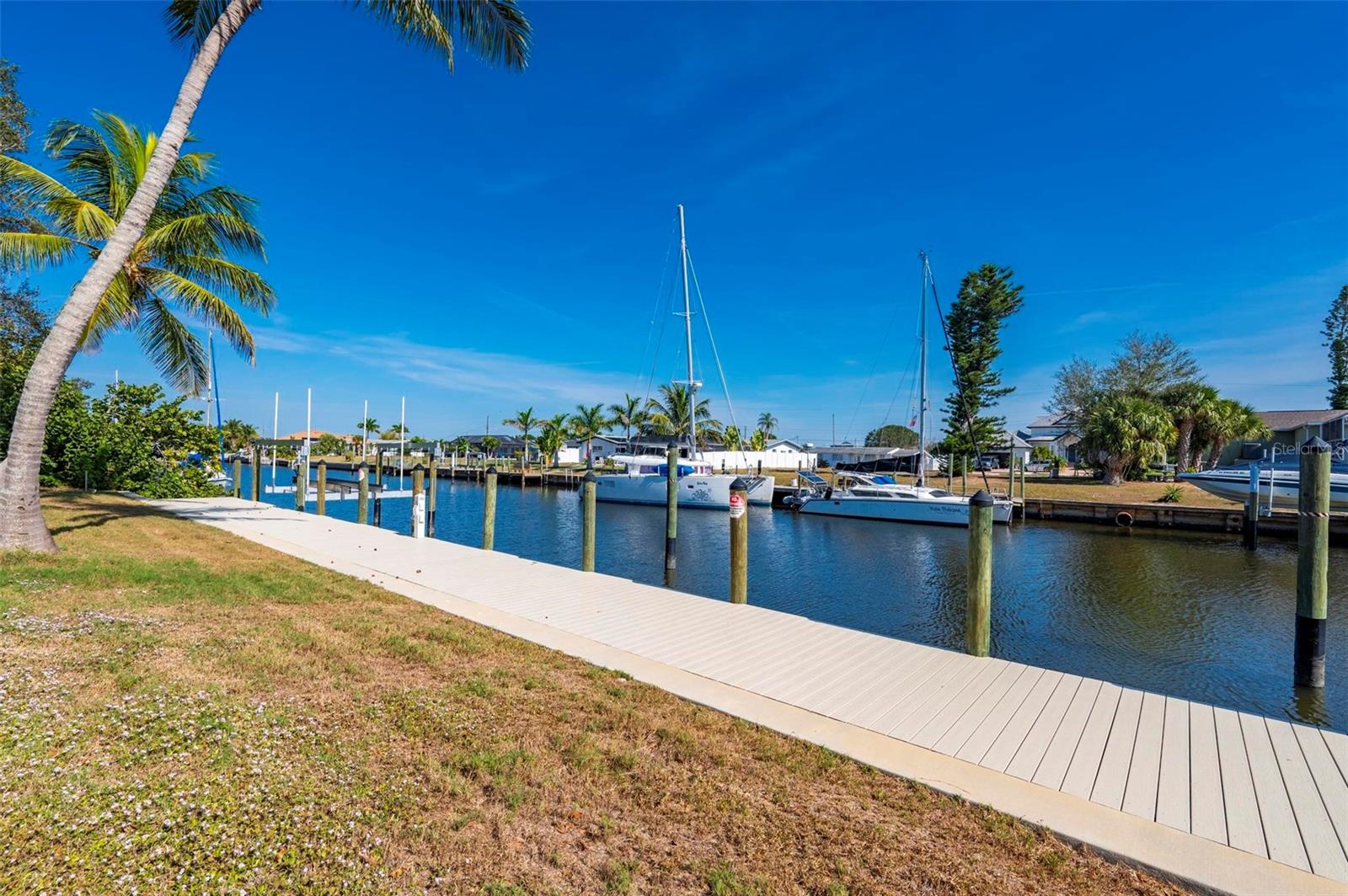 Image 8 of 46 For 165 Small Street Se