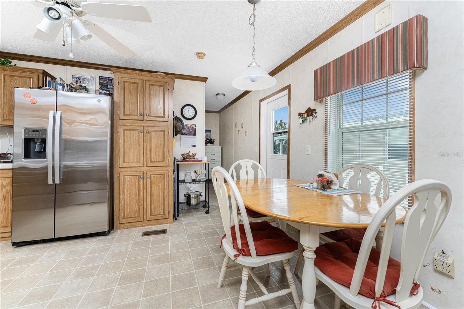 Image 11 of 40 For 7348 Swinton Ave