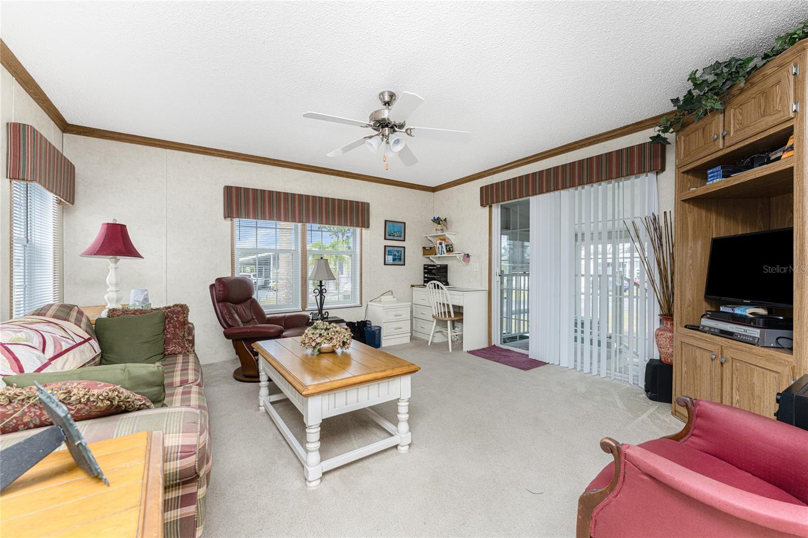 Image 13 of 40 For 7348 Swinton Ave