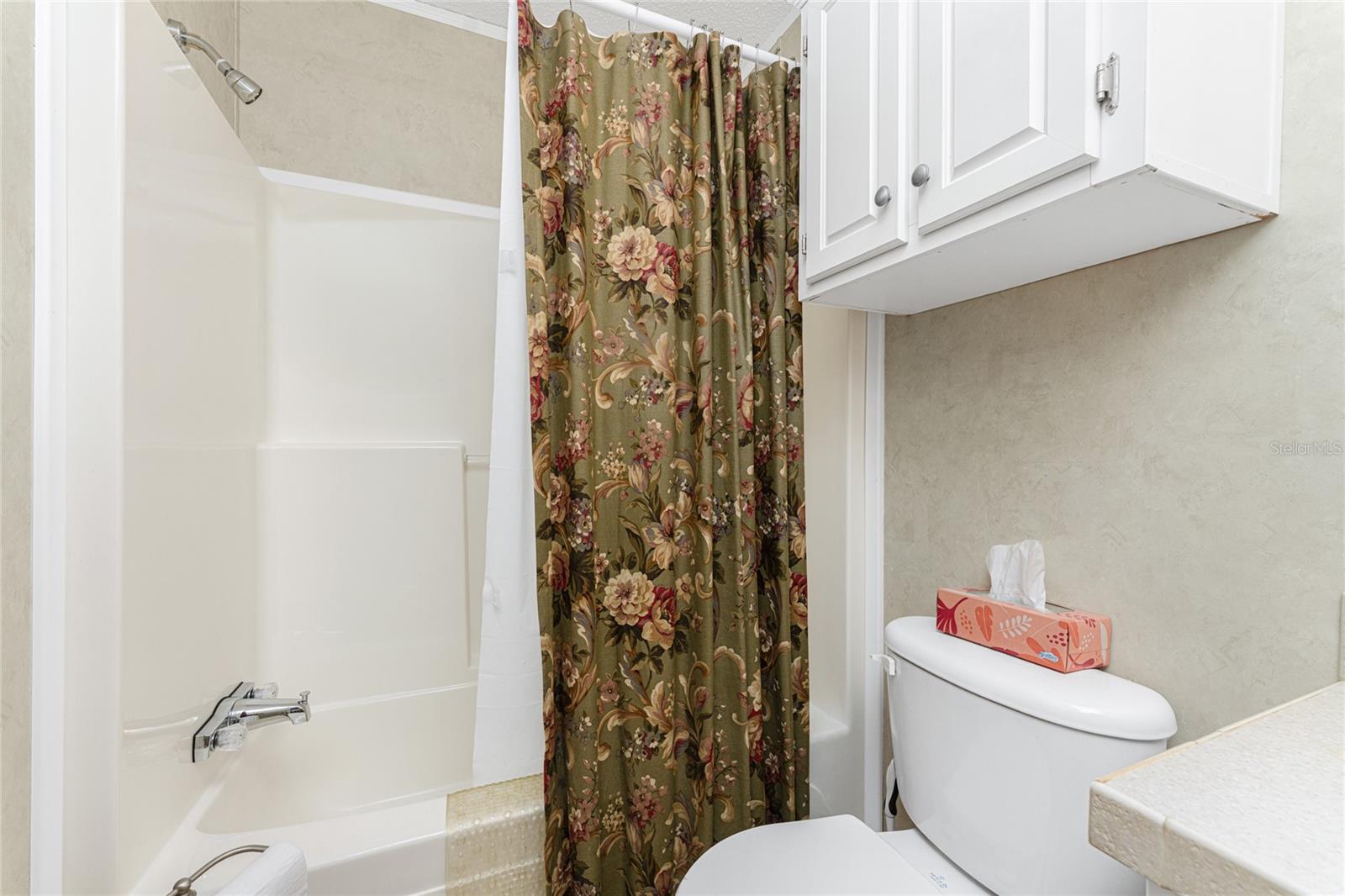 Image 21 of 40 For 7348 Swinton Ave