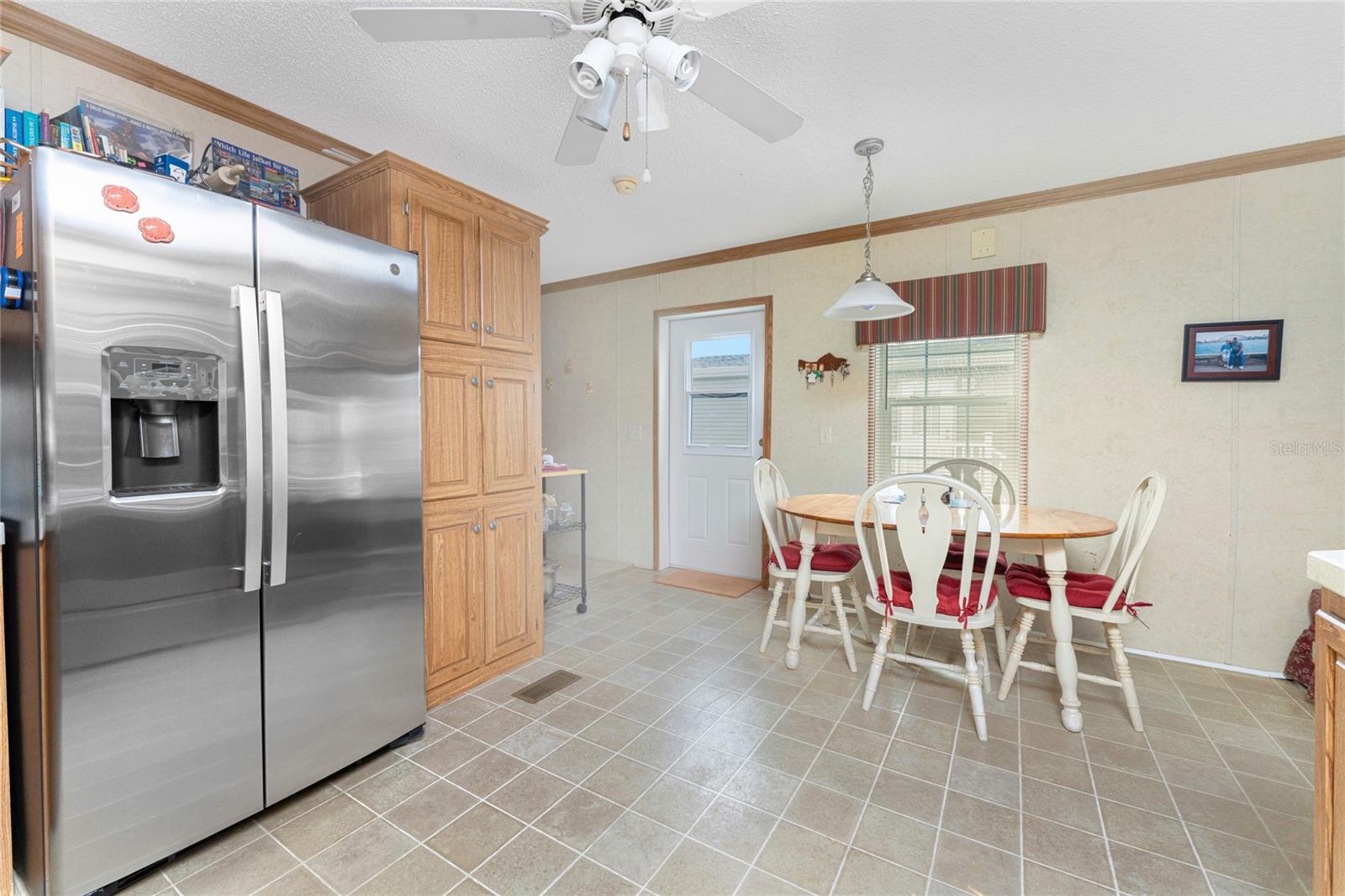 Image 7 of 40 For 7348 Swinton Ave