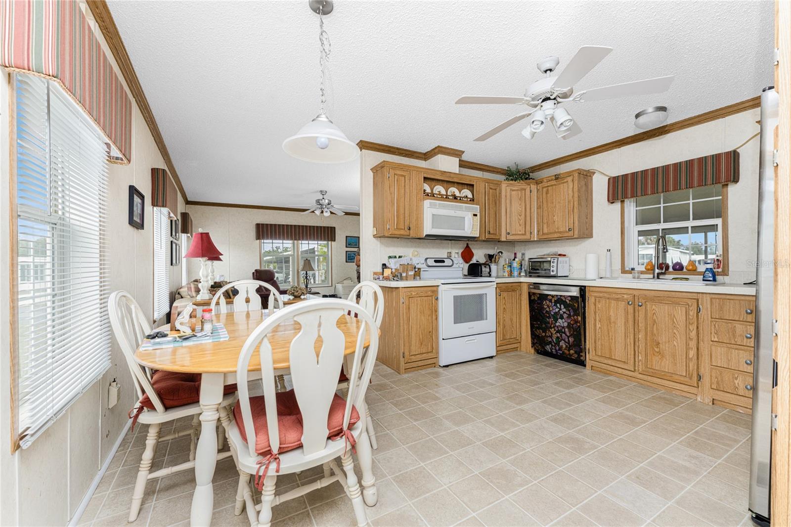 Image 9 of 40 For 7348 Swinton Ave