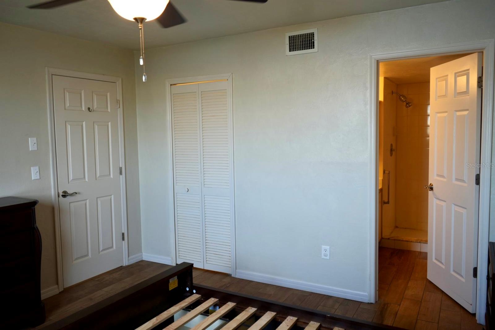 Image 16 of 42 For 3310 Loveland Boulevard 503