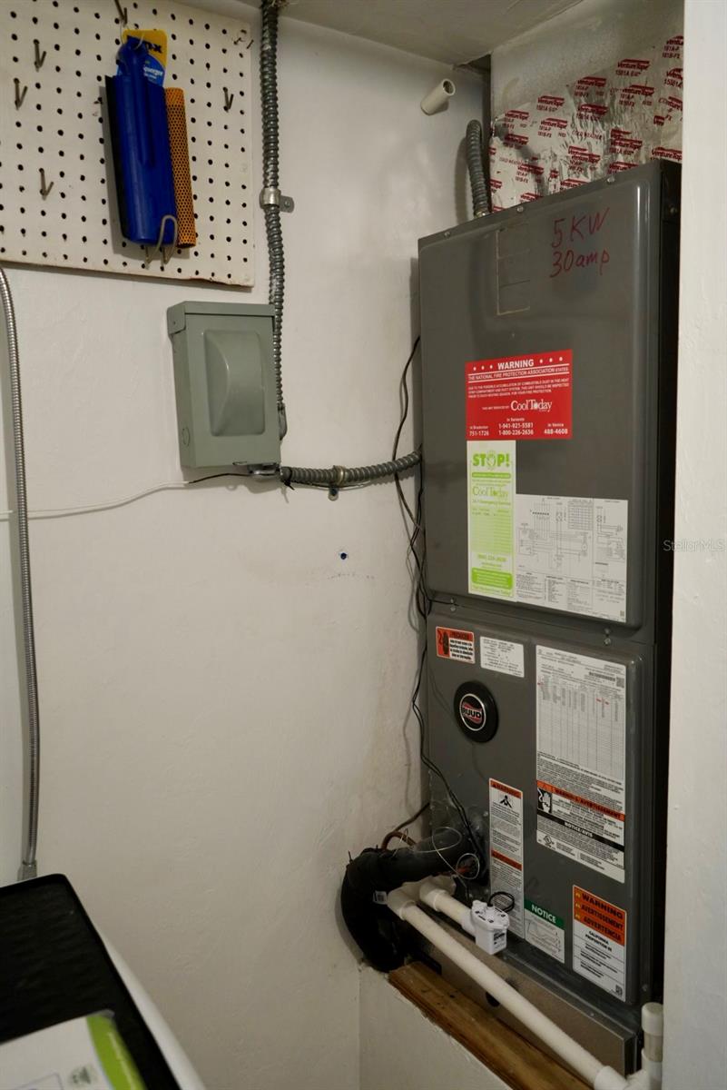 Image 27 of 42 For 3310 Loveland Boulevard 503