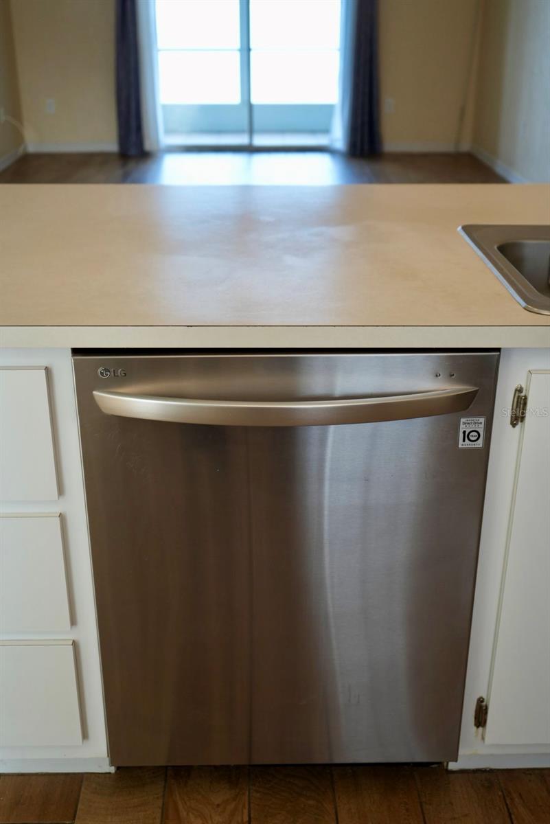 Image 9 of 42 For 3310 Loveland Boulevard 503