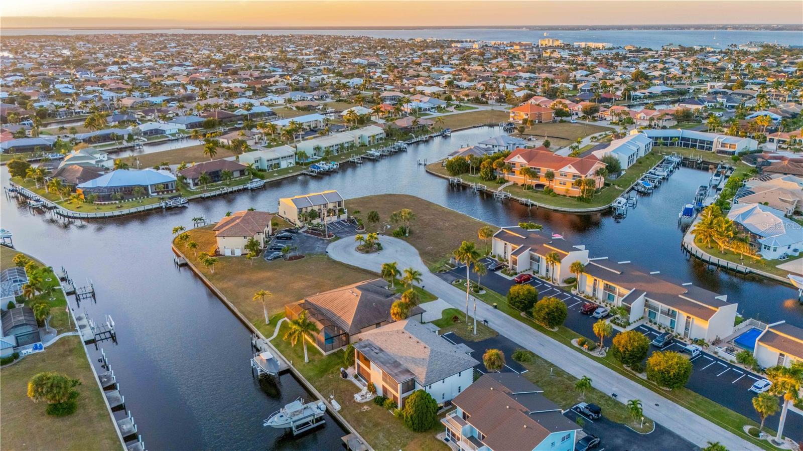 Image 6 of 63 For 1432 Mediterranean Drive 2b