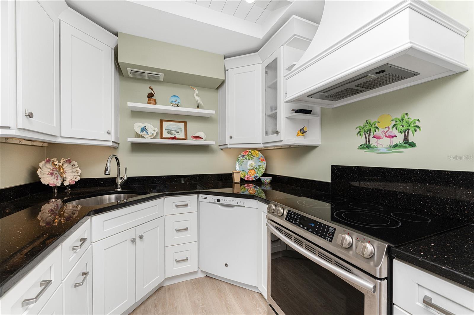 Image 12 of 56 For 25188 Marion Ave 1006