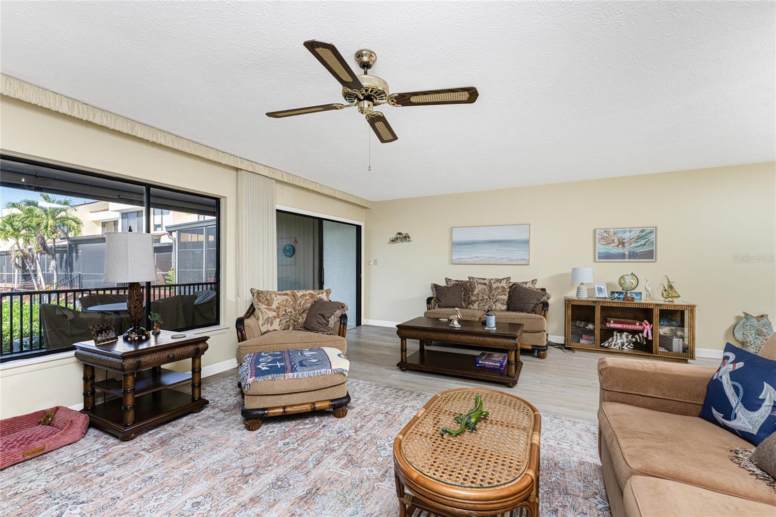 Image 16 of 56 For 25188 Marion Ave 1006