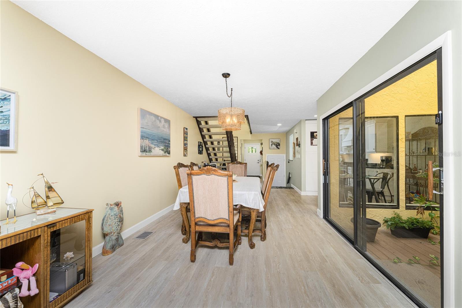 Image 19 of 56 For 25188 Marion Ave 1006