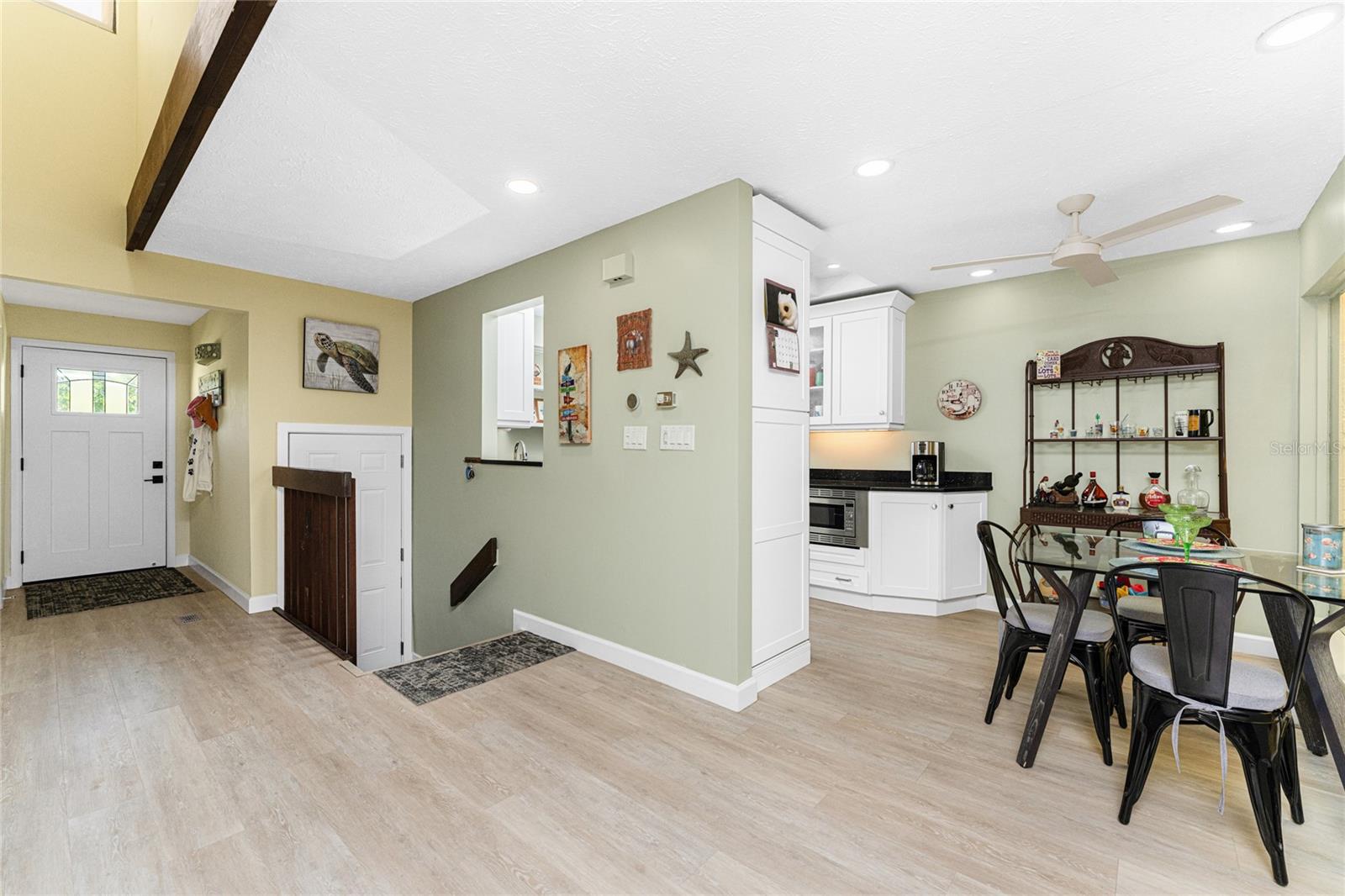 Image 20 of 56 For 25188 Marion Ave 1006