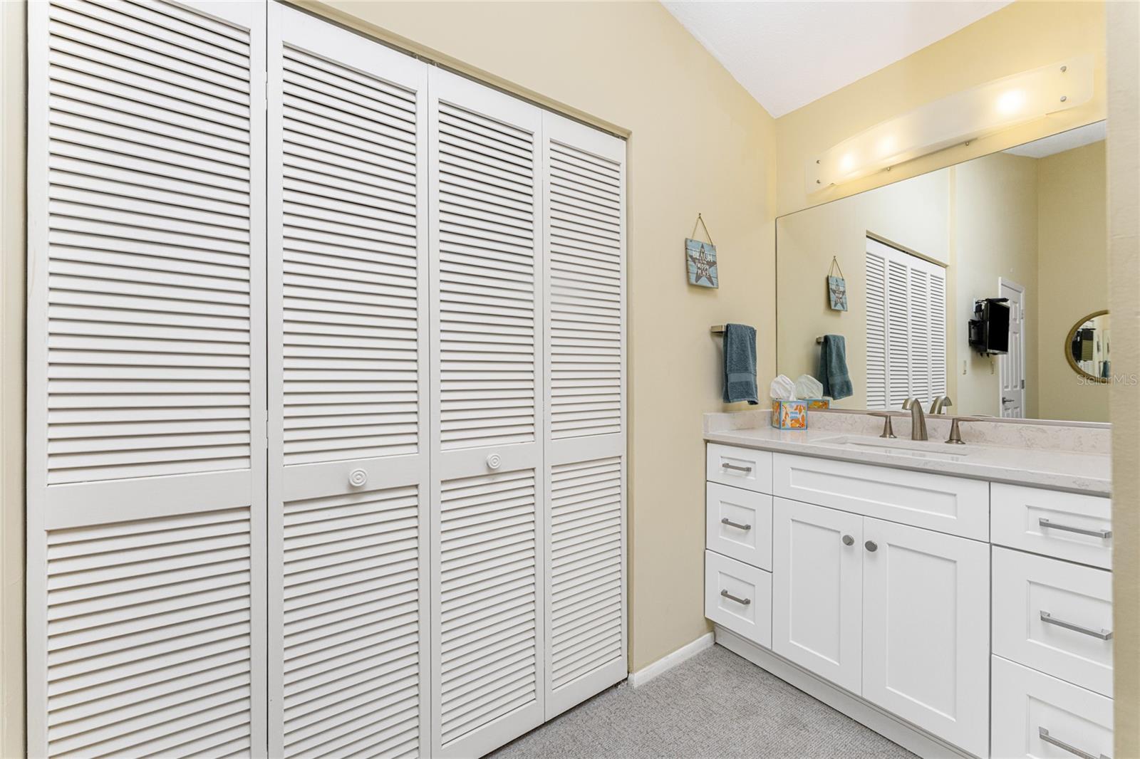 Image 25 of 56 For 25188 Marion Ave 1006