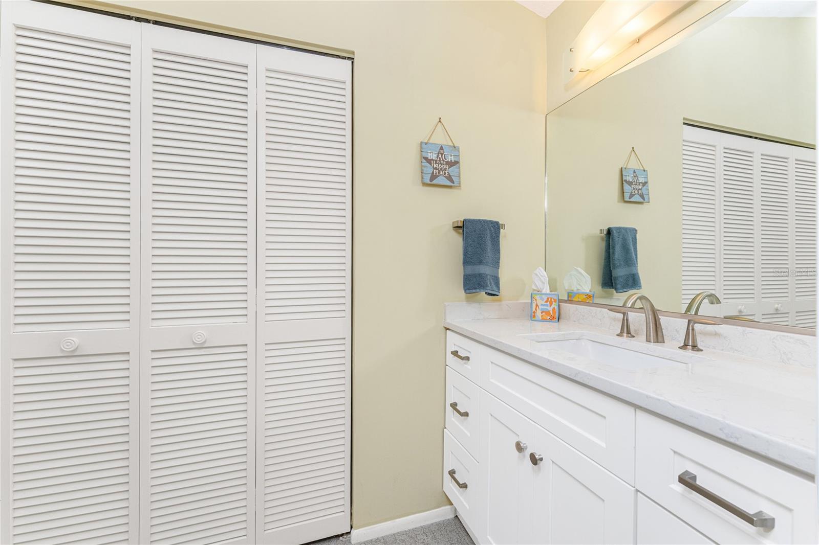 Image 27 of 56 For 25188 Marion Ave 1006