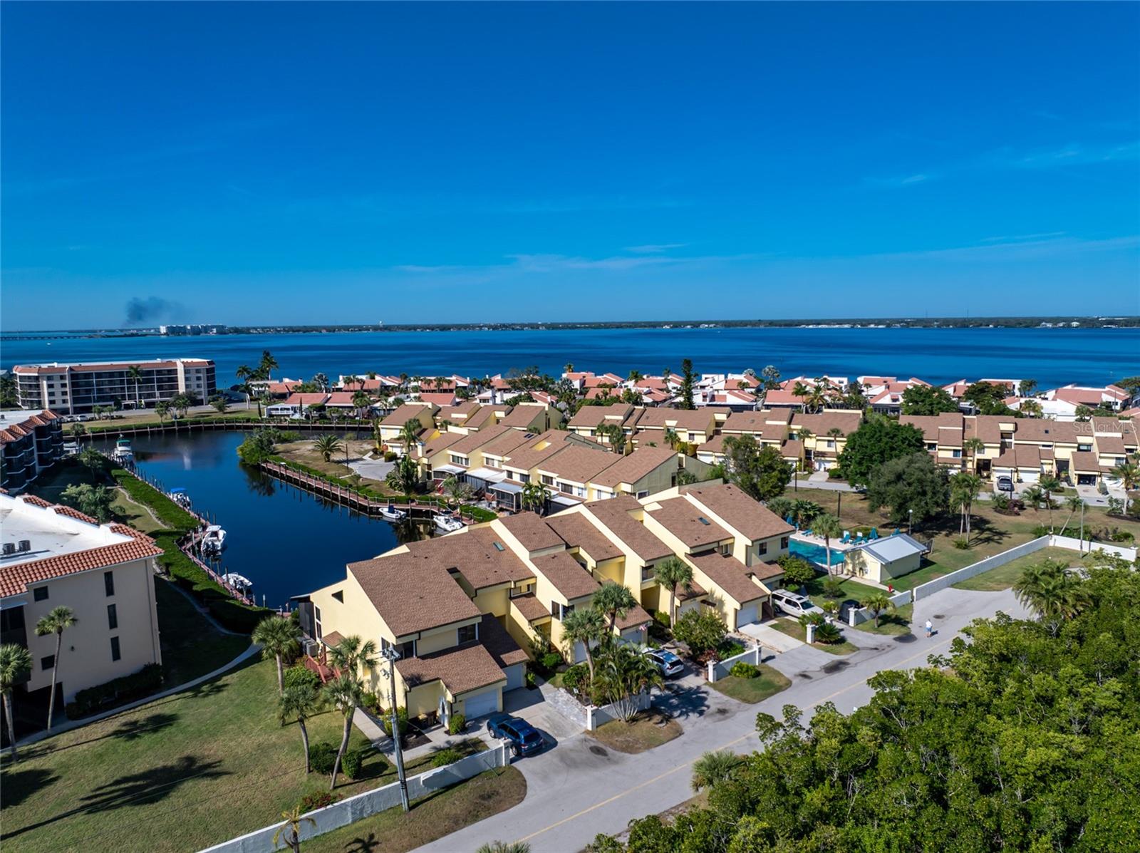 Image 50 of 56 For 25188 Marion Ave 1006