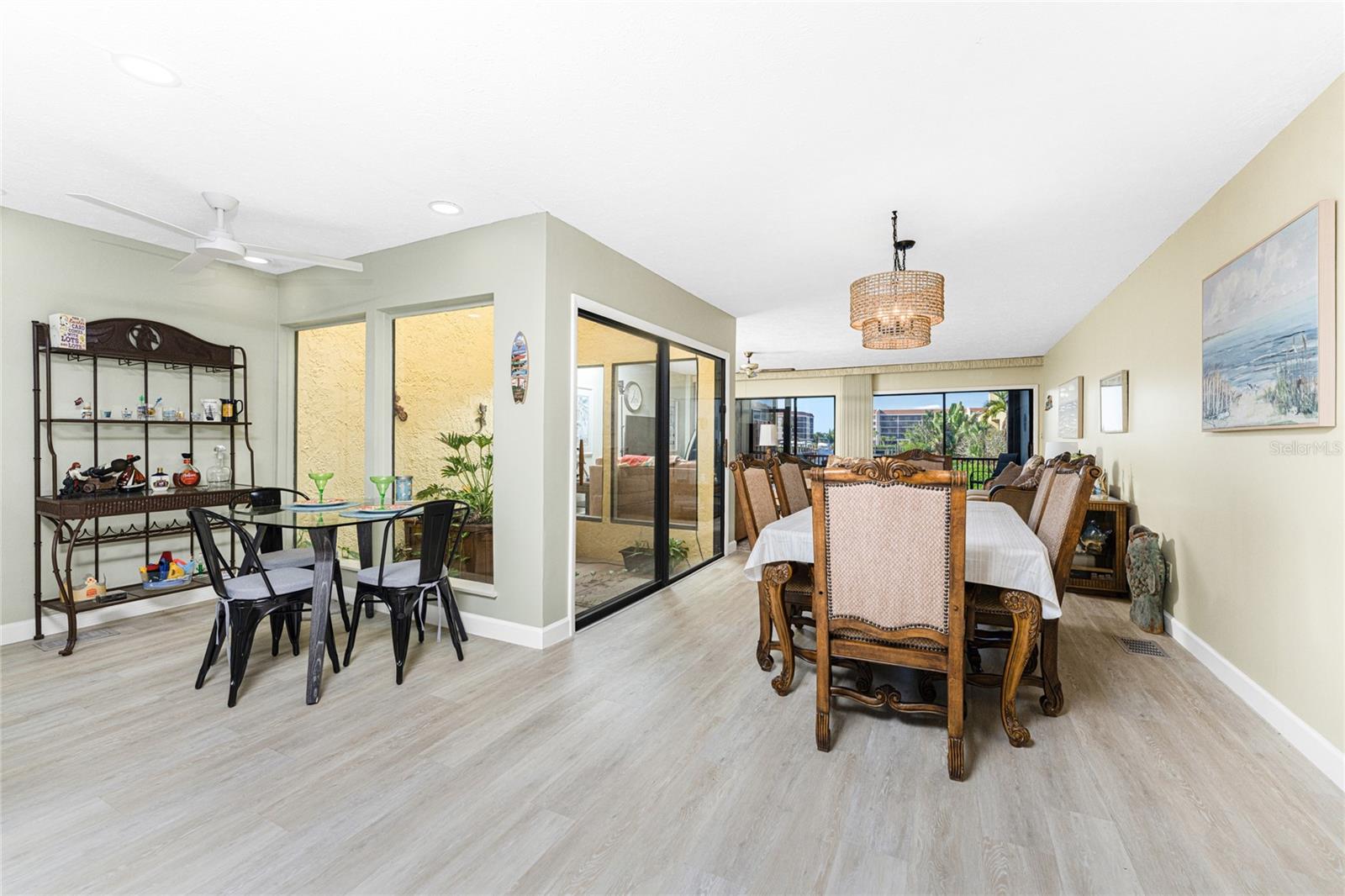 Image 7 of 56 For 25188 Marion Ave 1006