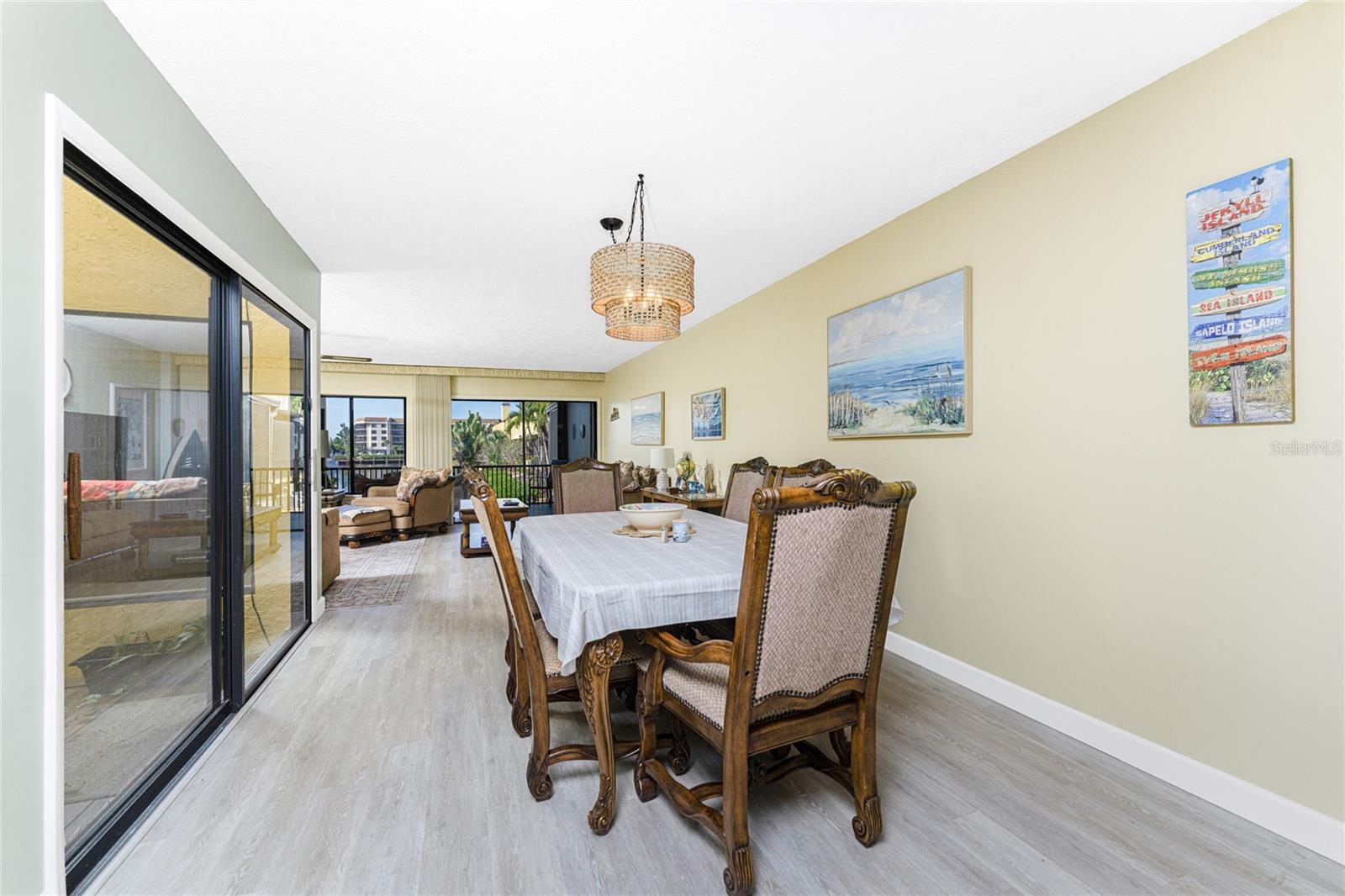 Image 8 of 56 For 25188 Marion Ave 1006