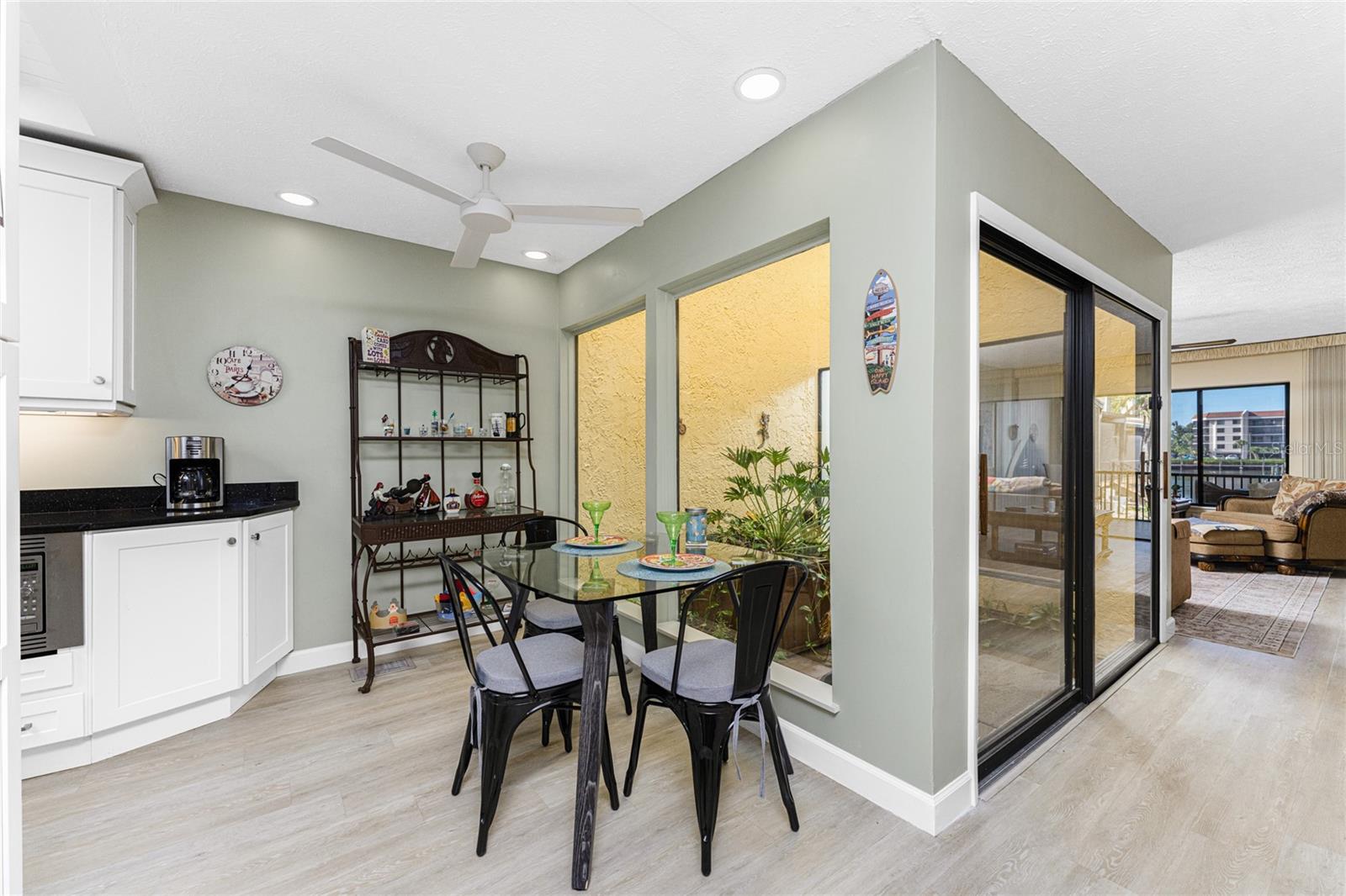 Image 9 of 56 For 25188 Marion Ave 1006