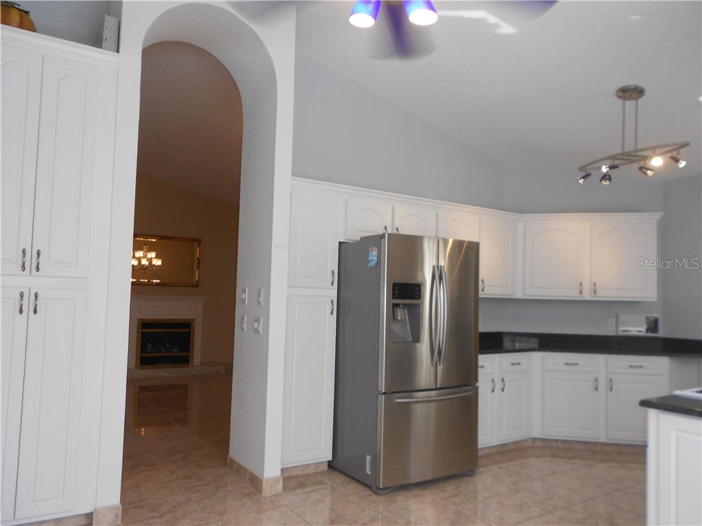 Image 7 of 32 For 3052 Collingswood Boulevard