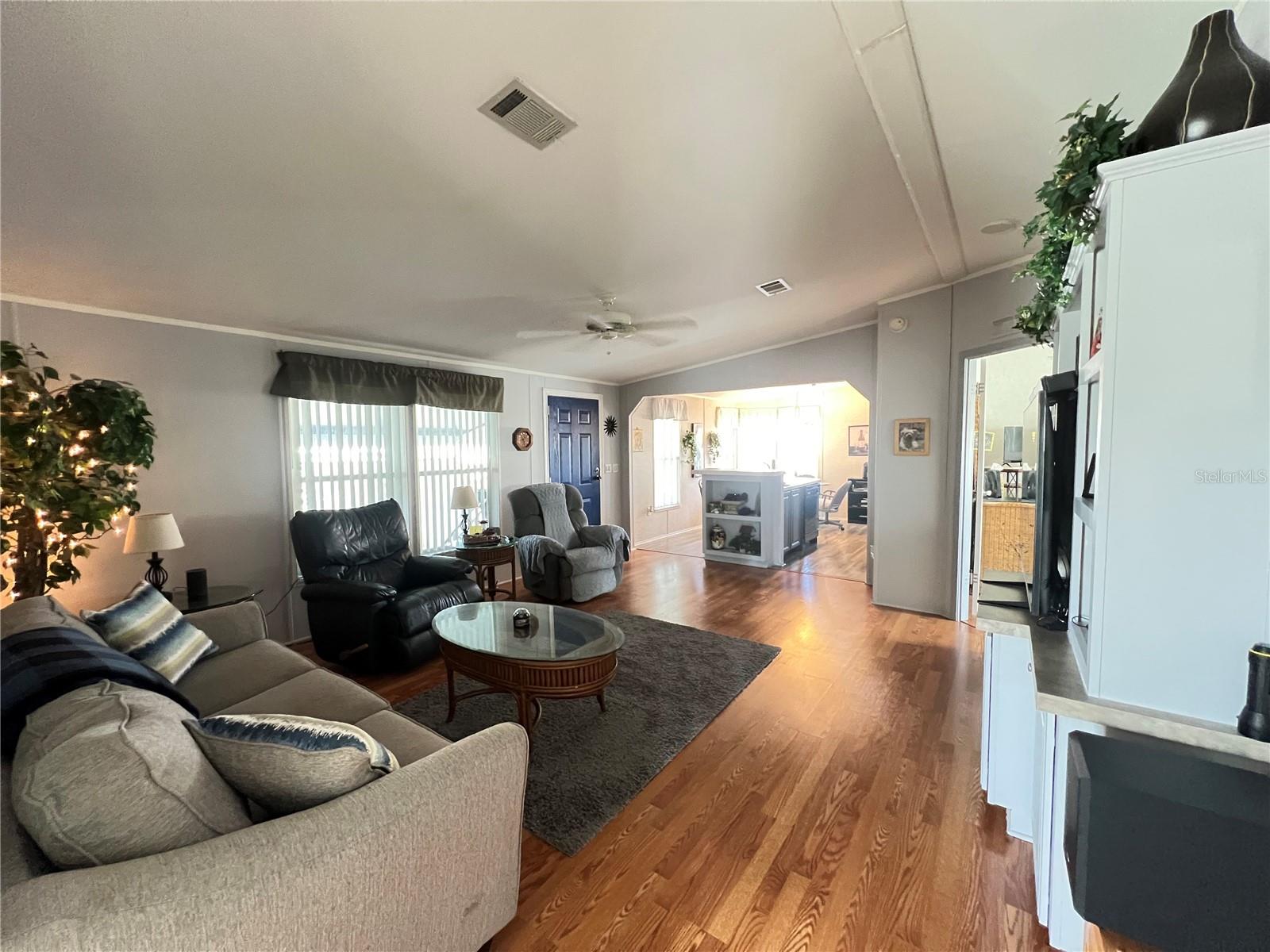 Image 10 of 56 For 10100 Burnt Store Road 27