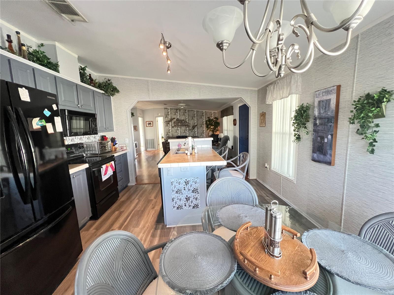 Image 14 of 56 For 10100 Burnt Store Road 27