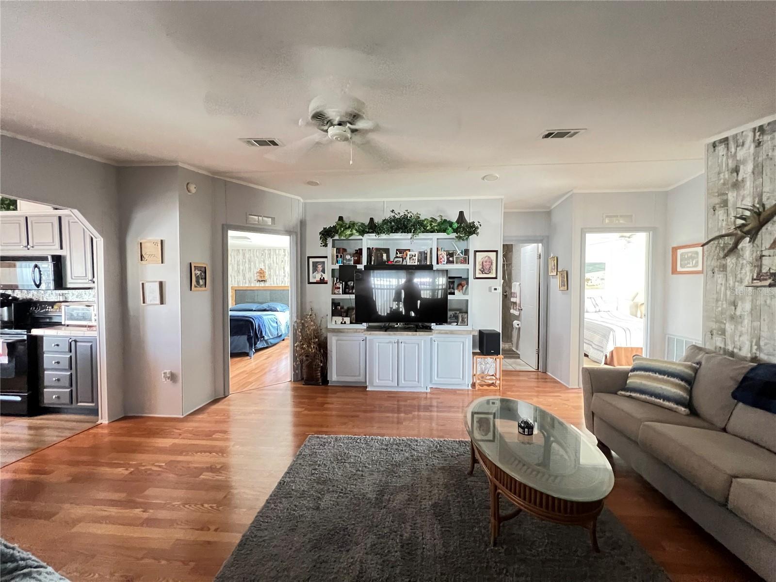 Image 19 of 56 For 10100 Burnt Store Road 27