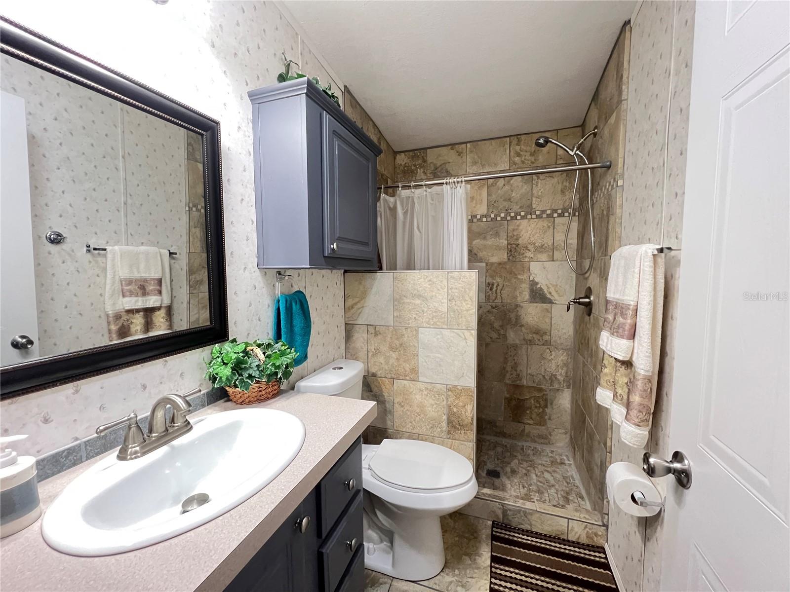 Image 30 of 56 For 10100 Burnt Store Road 27