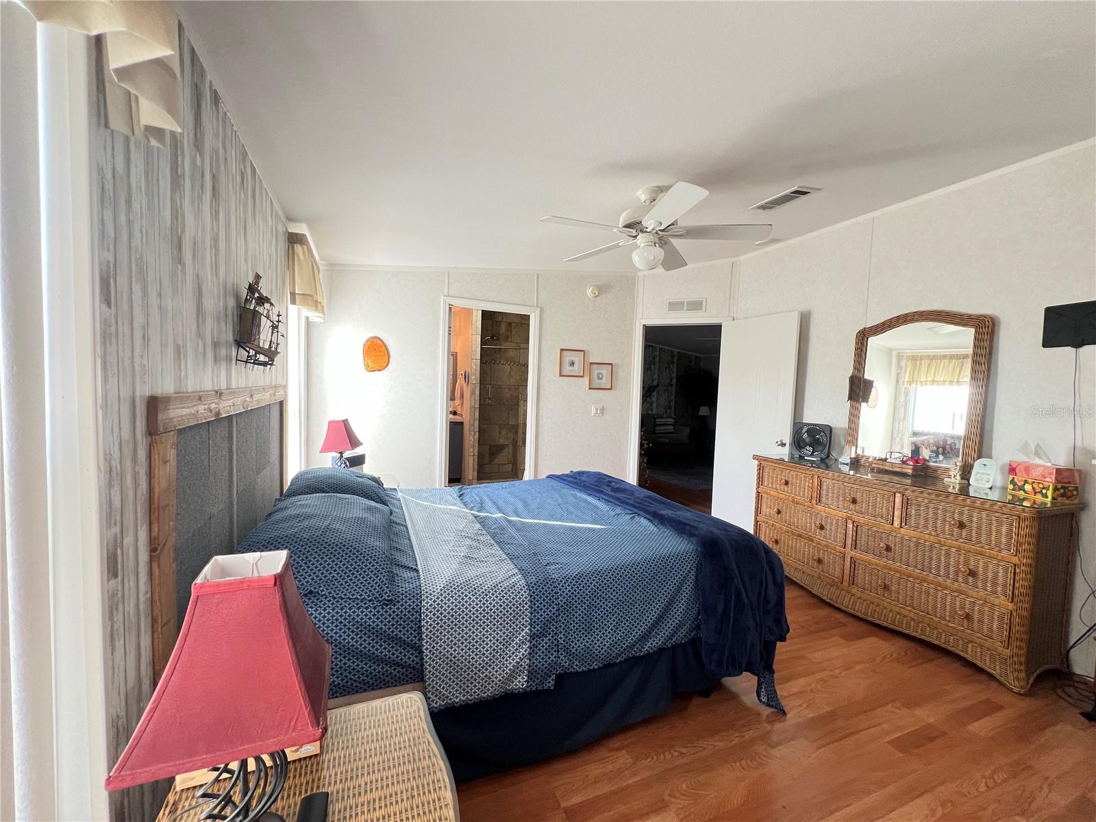 Image 41 of 56 For 10100 Burnt Store Road 27