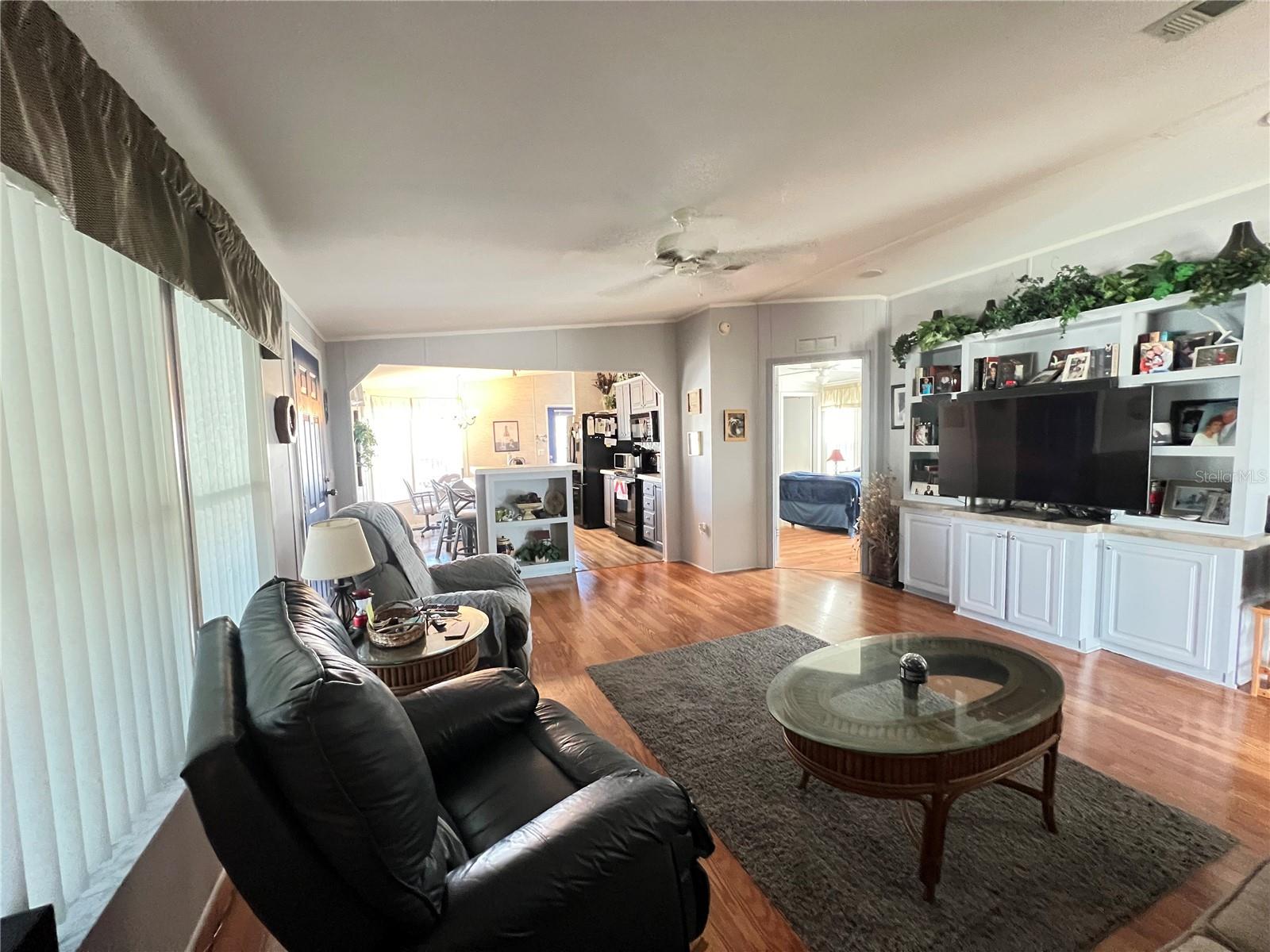 Image 9 of 56 For 10100 Burnt Store Road 27