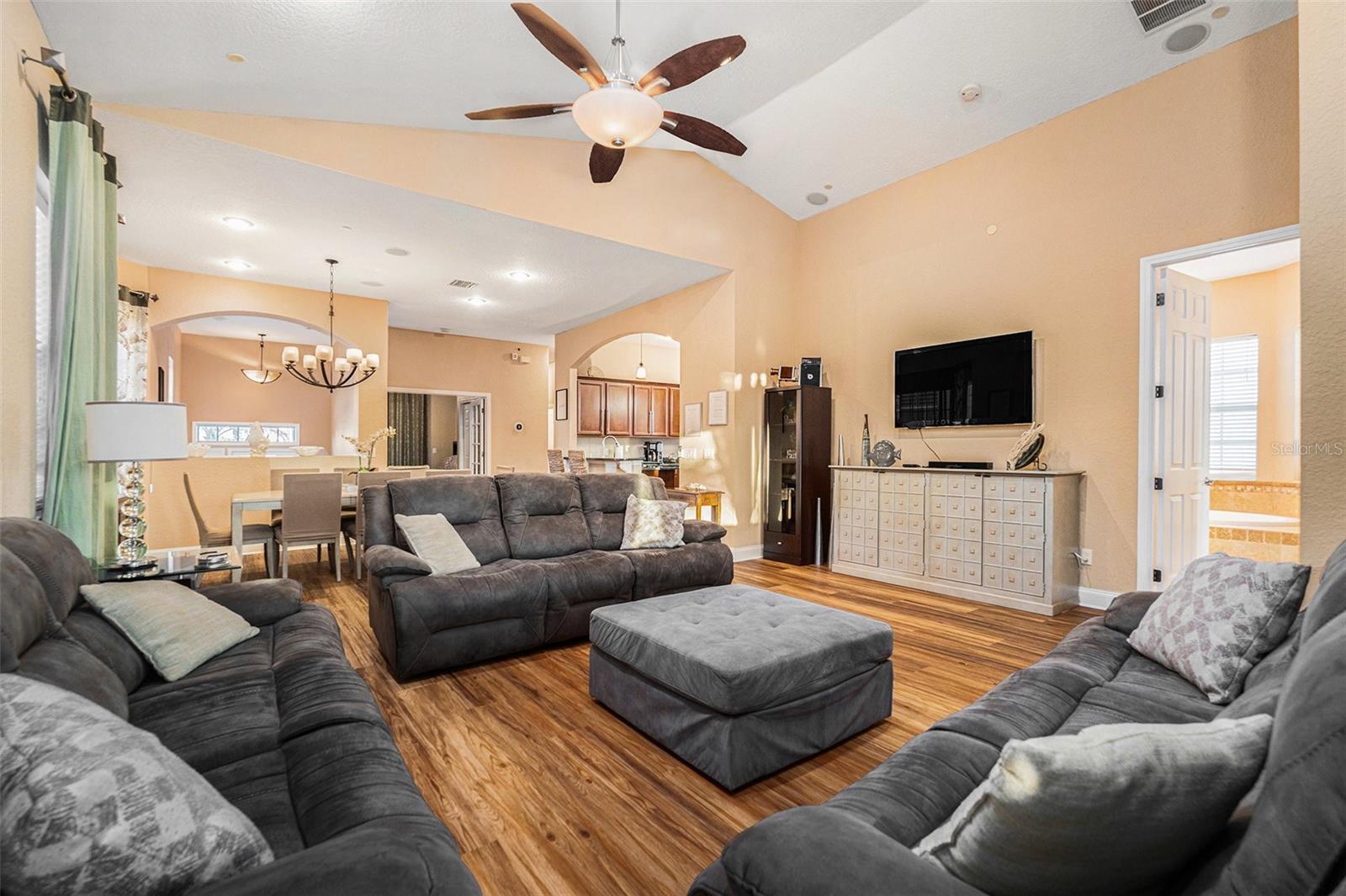 Listing photo id 24 for 1316 Apollo Beach Boulevard S