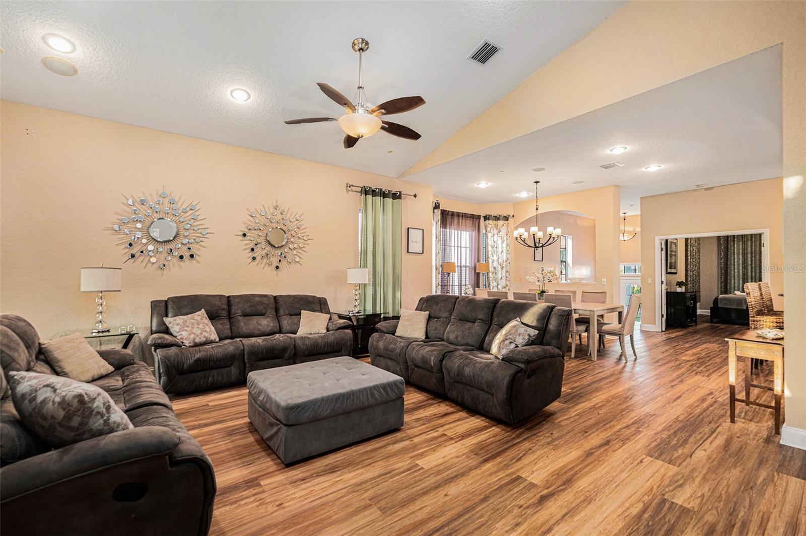 Listing photo id 5 for 1316 Apollo Beach Boulevard S