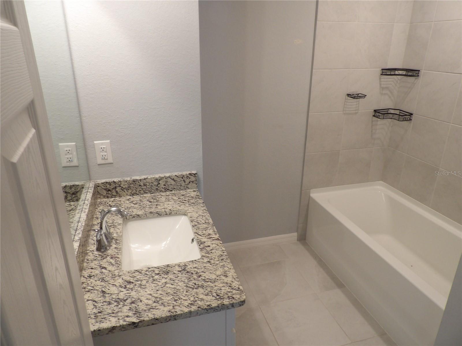 Listing photo id 12 for 7653 Minardi Street