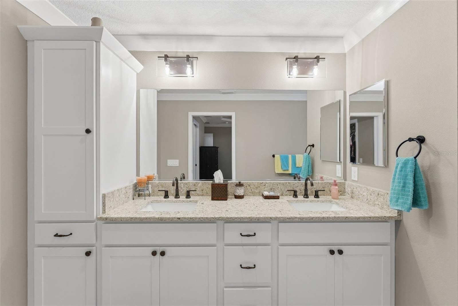 Image 14 of 89 For 2737 Ava Street