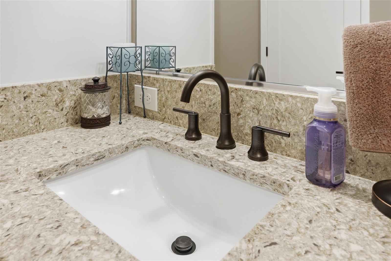 Image 16 of 89 For 2737 Ava Street