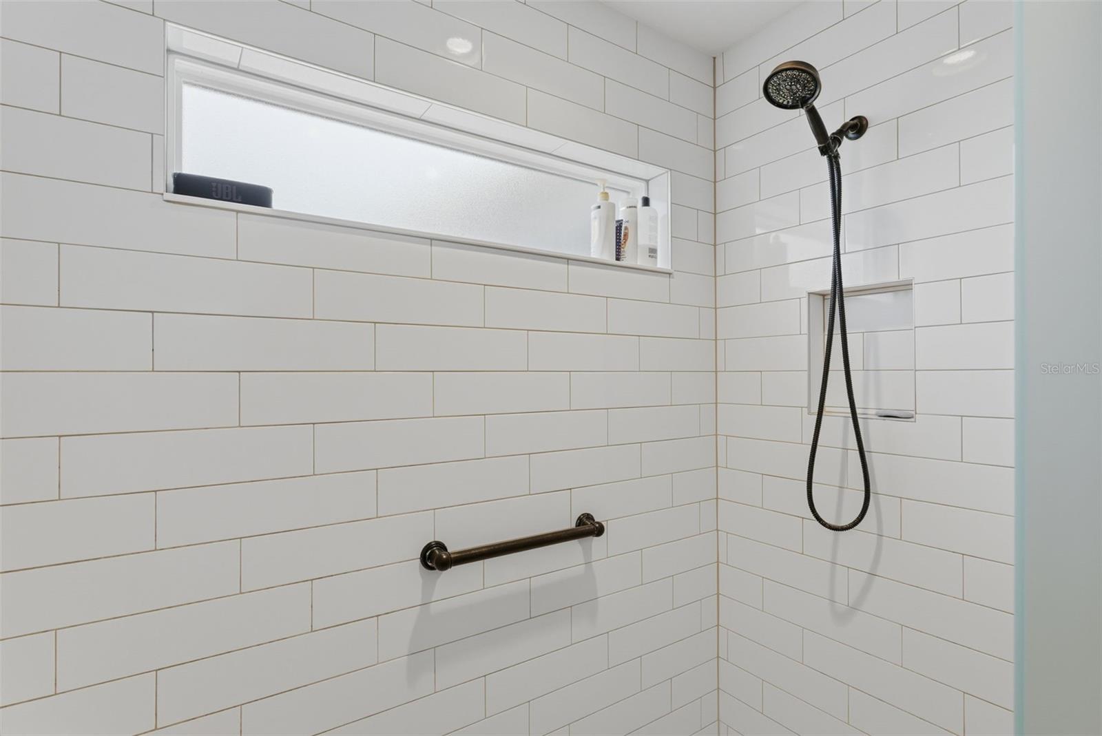 Image 22 of 89 For 2737 Ava Street