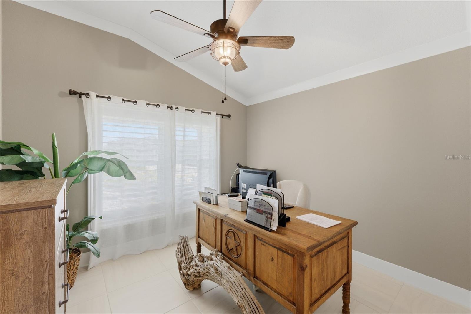 Image 24 of 89 For 2737 Ava Street