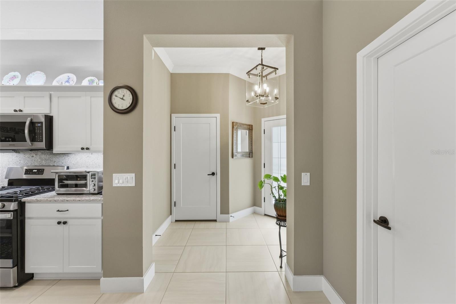 Image 45 of 89 For 2737 Ava Street