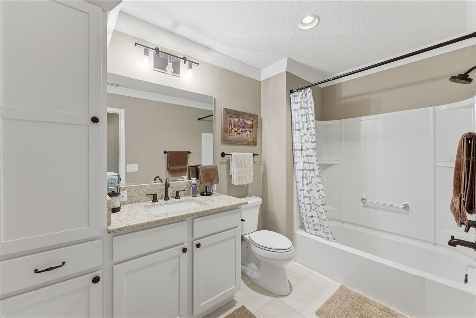 Image 46 of 89 For 2737 Ava Street