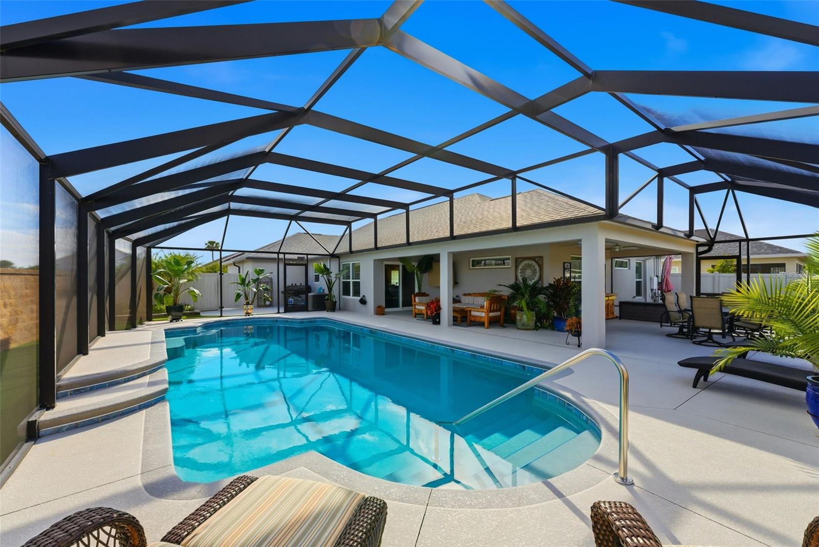 Image 5 of 89 For 2737 Ava Street