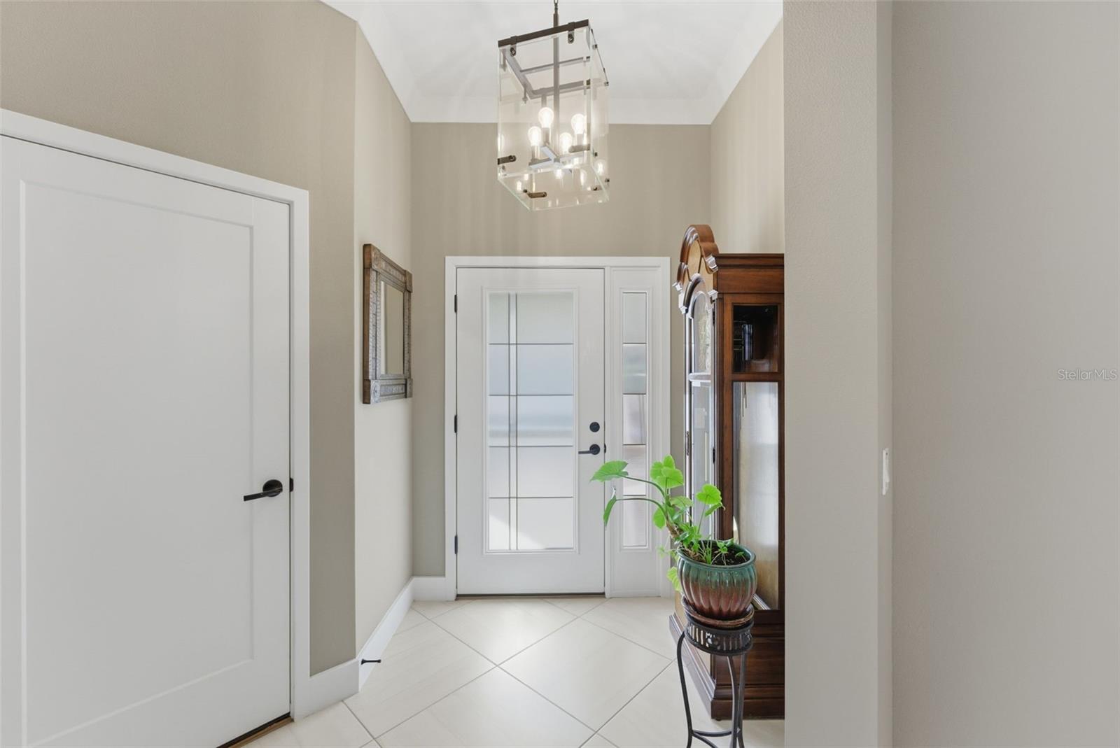 Image 53 of 89 For 2737 Ava Street