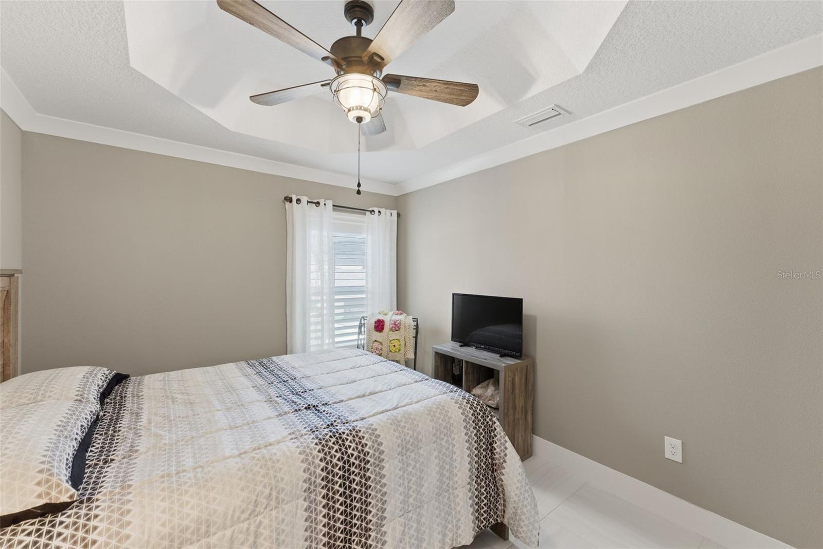 Image 54 of 89 For 2737 Ava Street