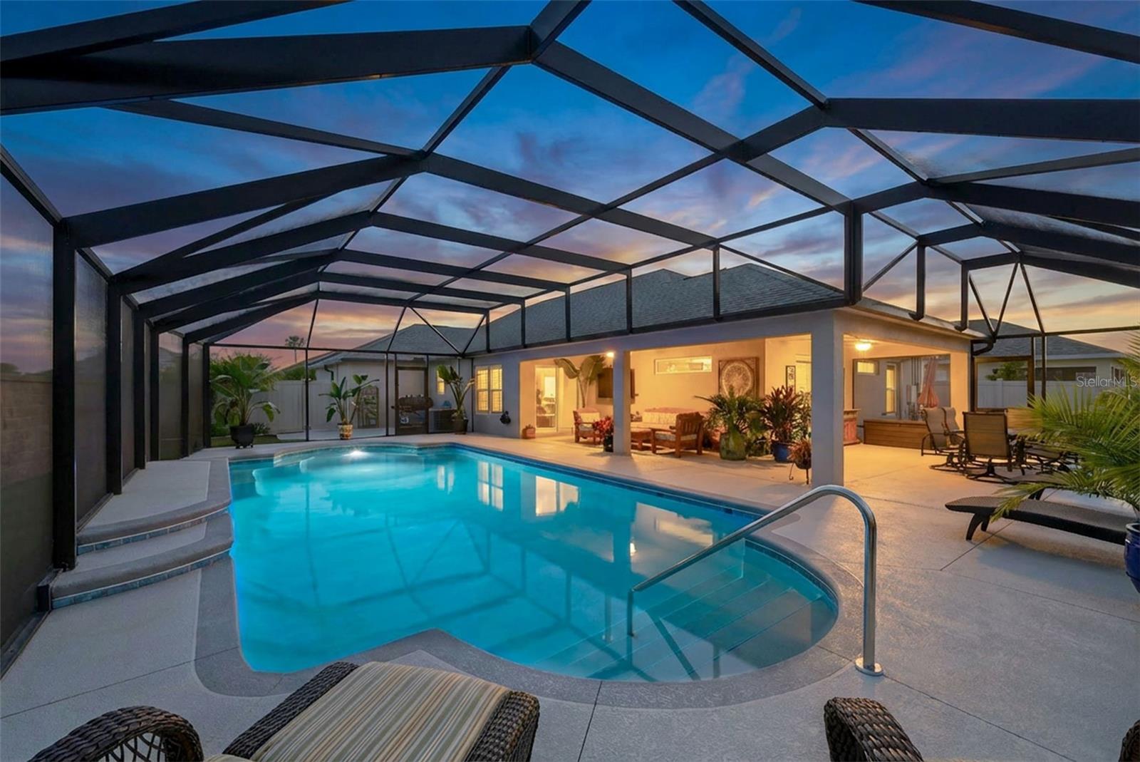 Image 60 of 89 For 2737 Ava Street