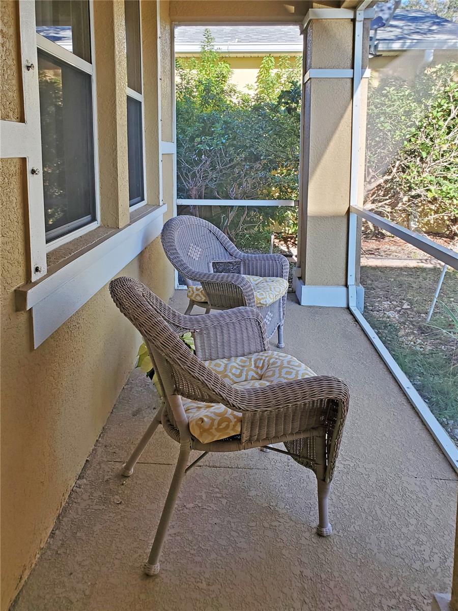 Image 17 of 30 For 10025 Winding River Rd