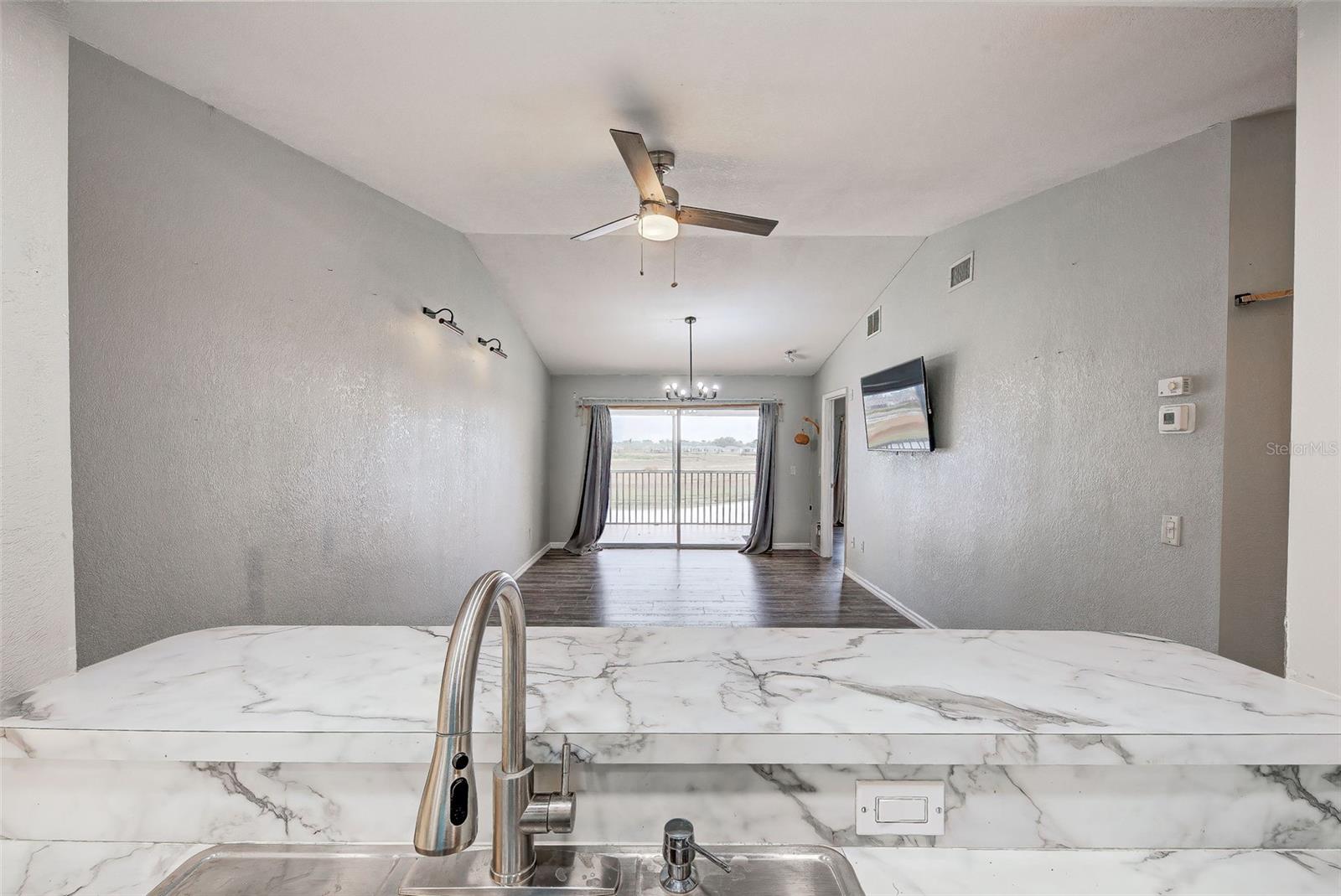 Image 19 of 56 For 5800 Sabal Trace Drive 606